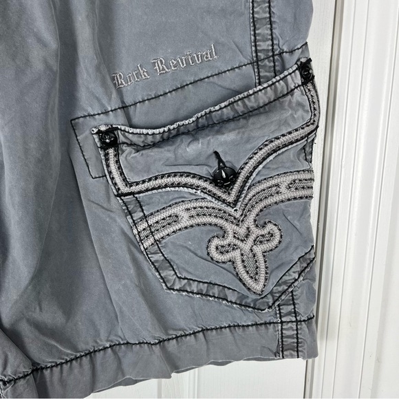 Rock Revival Men’s Embroidered Classic Cargo Shorts - Picture 2 of 9